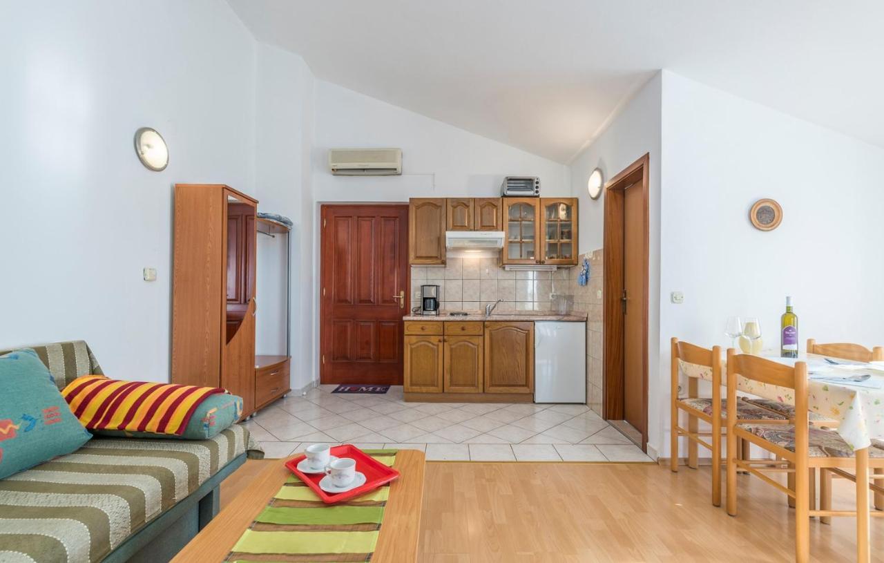Apartments Ulika Cervar-Porat Bagian luar foto